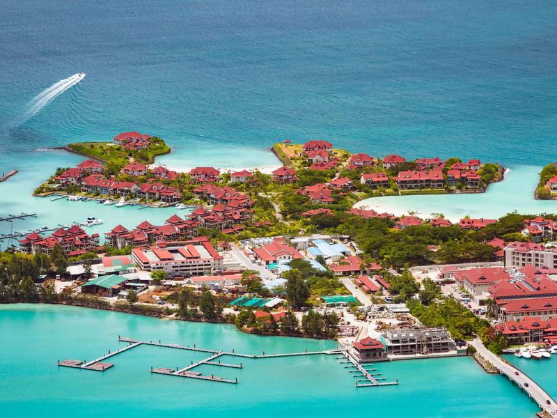 EXCEPTIONAL EDEN ISLAND OCEAN FRONT VILLA - Photo 6