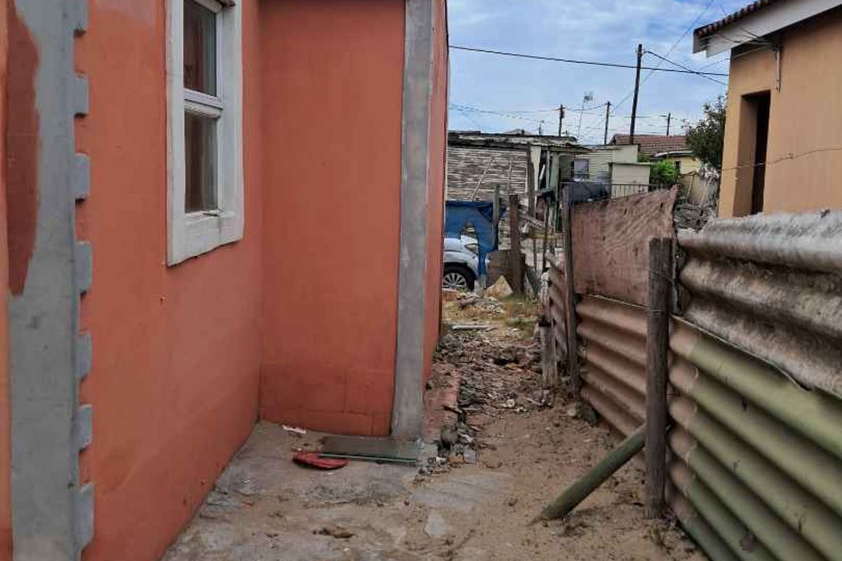 Charming 2-Bedroom House in Site C - Priced at R290,000 - Photo 4