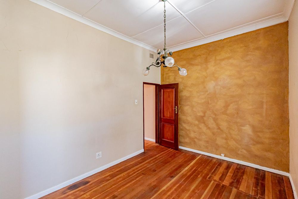 2ND BEDROOM 1