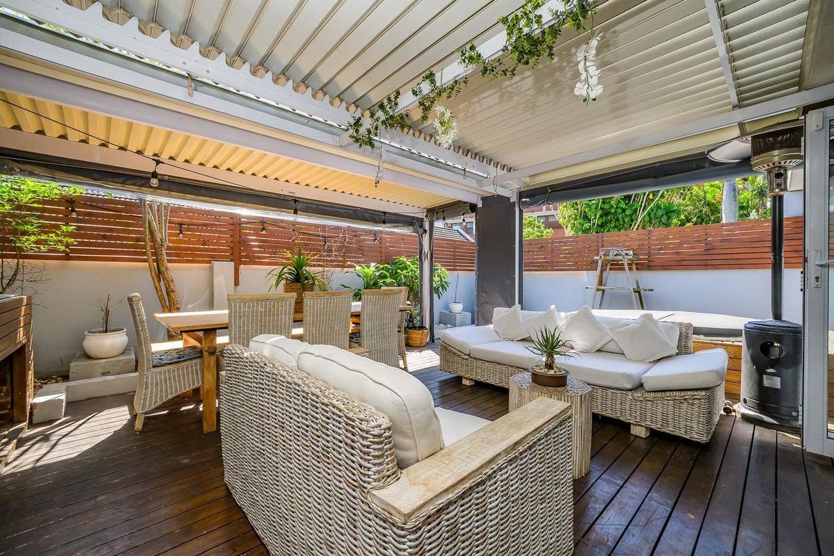 Modern 3 Bedroom Townhouse | Walk to Umhlanga Beach | Private Garden | Exclusive Mandate - Photo 3