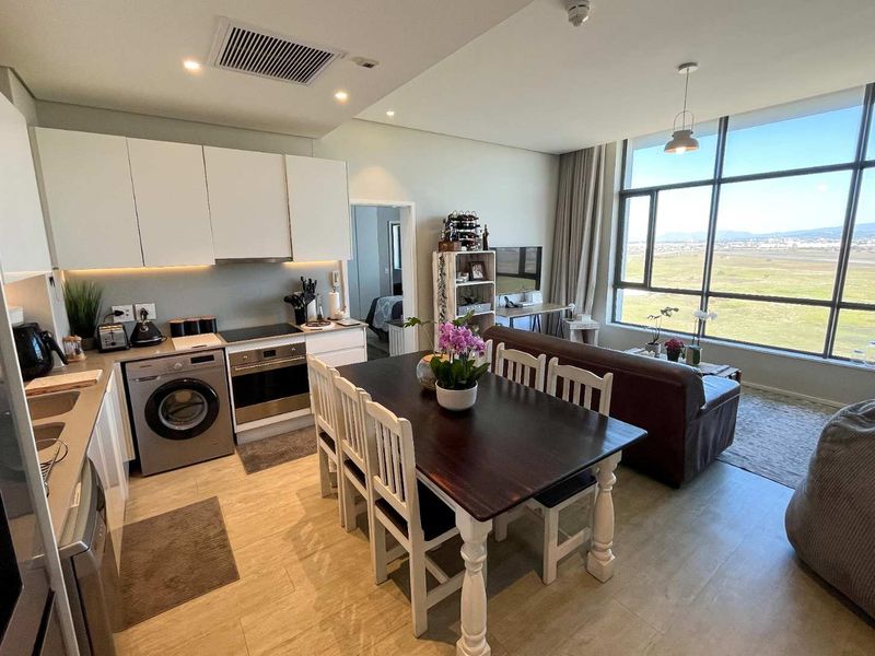 Ultra Modern, breath taking Mountain and Tablebay views - Photo 9