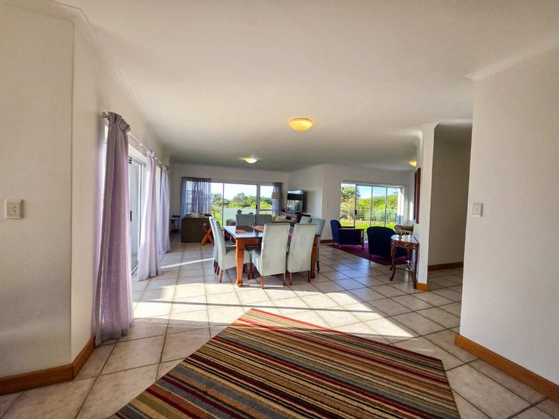 Golf Course Living with Spectacular Ocean Views – Stilbaai West - Photo 4