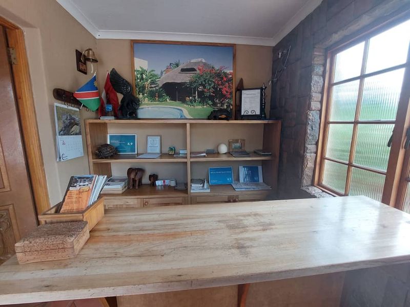 **Charming Guesthouse for Sale in Suiderhof, Windhoek** - Photo 2