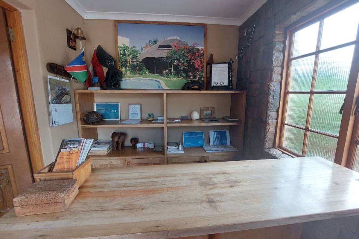 **Charming Guesthouse for Sale in Suiderhof, Windhoek** - Photo 2