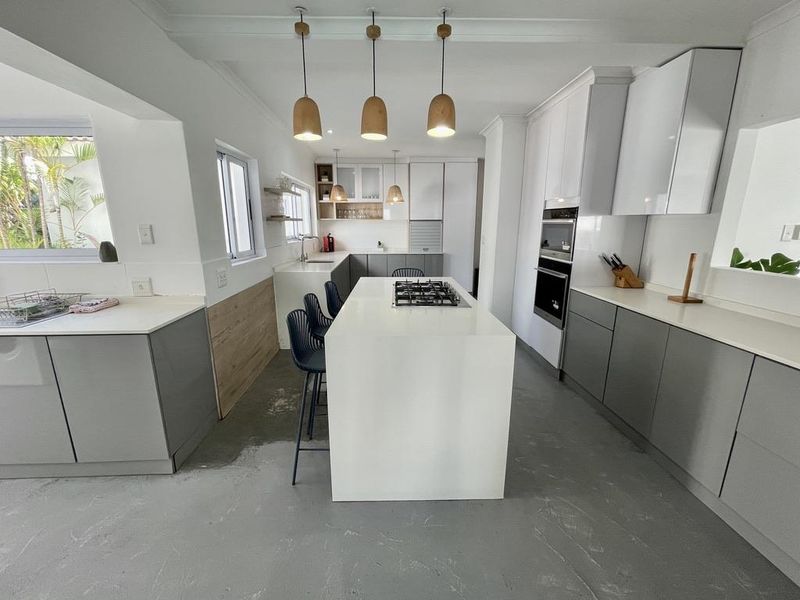 Hendra - Exceptional Coastal Home To Rent In Umhlanga Rocks - Photo 9