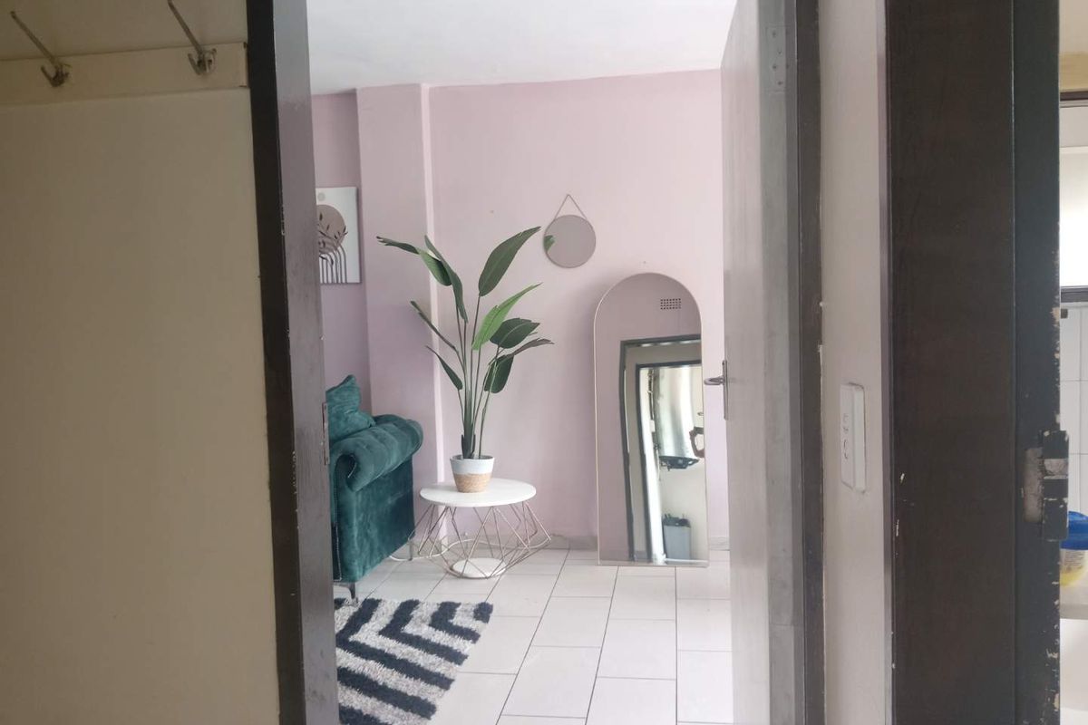 1.5 Bedroom Apartment For Sale - Photo 5