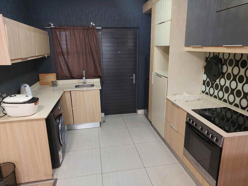 2 BEDROOM FURNISHED APARTMENT TO RENT IN RIVONIA - Photo 4