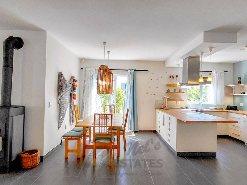 Delightful Townhouse For Sale in Vogelstrand, Swakopmund - Photo 8