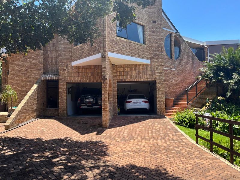 FIVE STAR FAMILY HOME WITH SOLAR AND NATURAL WATER STREAM - Photo 2