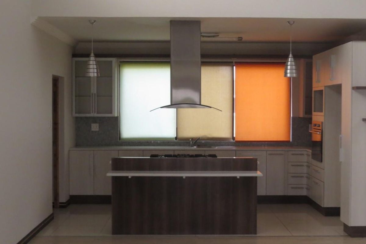 Three bedroom house with study in Omeya Golf Estate - Photo 2