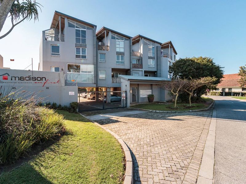 Stylish Living with Airbnb potential in the Sought-after Walmer. - Photo 1