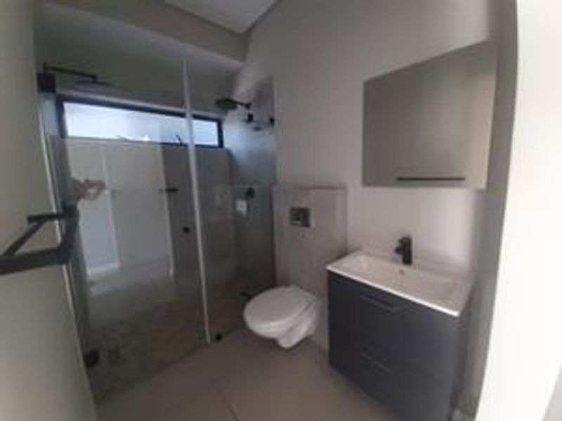 Modern Townhouse for Rental in Palm Lakes Estate - Photo 7