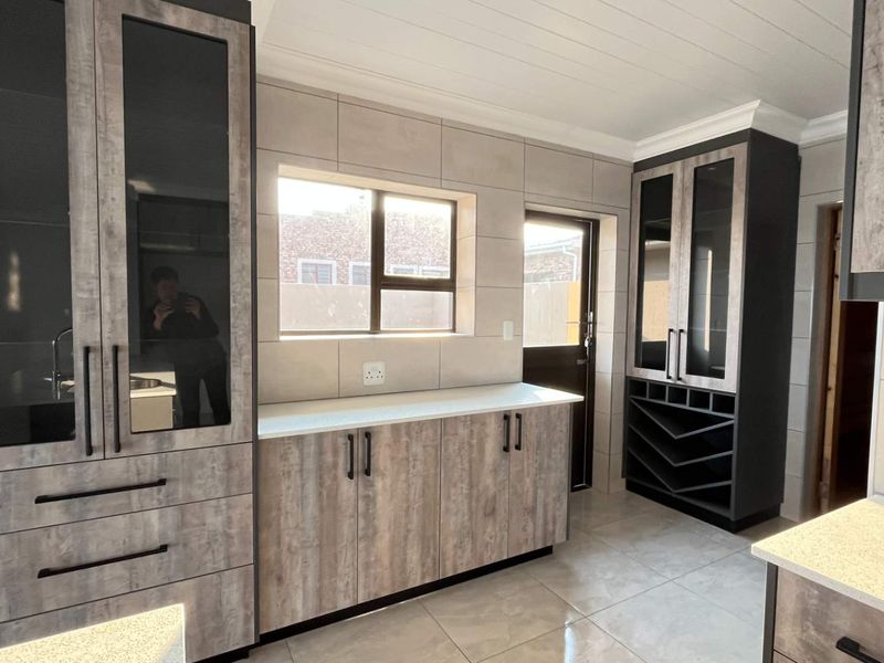 Luxury Living with 180° Ocean Views! - Photo 7