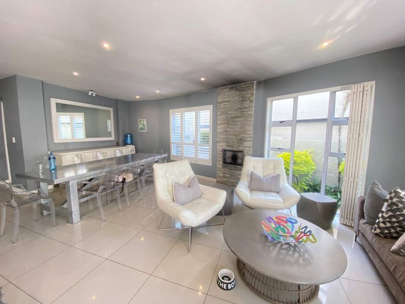 Exclusive Full Title Cluster Living in the Heart of Sandown - Photo 4