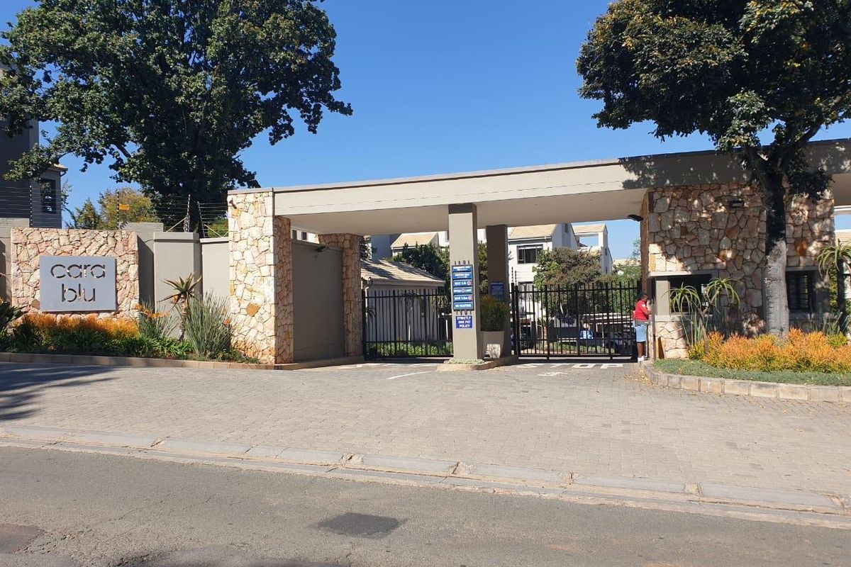 2 Bedroom Well Maintained Garden Apartment - Photo 2