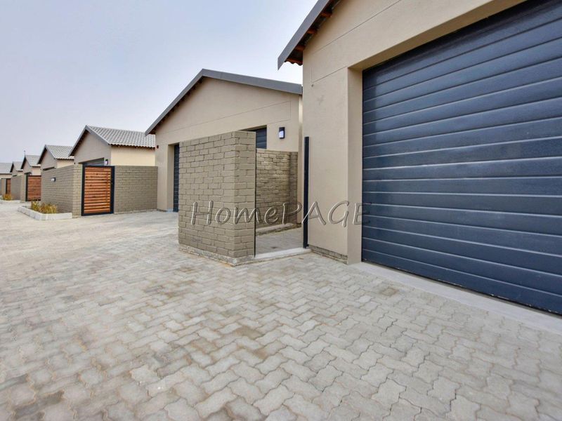 Ext 15, Swakopmund:  BRAND NEW 3 Bedr Townhouse in popular Dunescape is for Sale - Photo 2