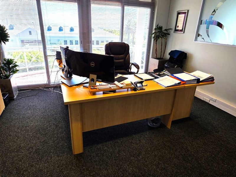 Beautiful First Floor Office in Westlake - Photo 6