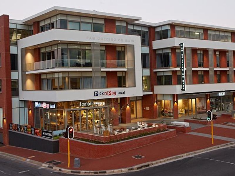 213.7m2  to Let | Southern Suburbs - Photo 2