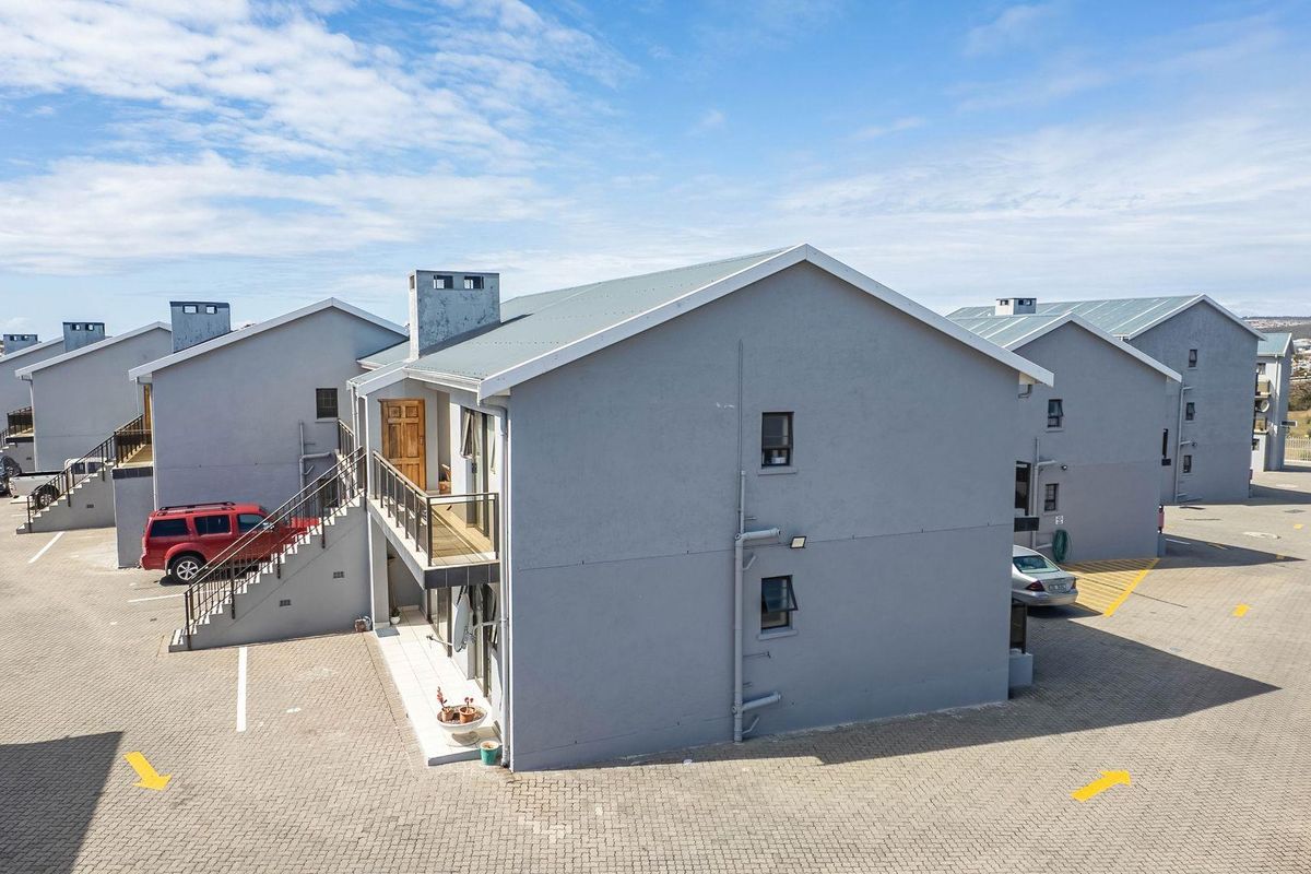 Live & earn: Excellent income property by Hartenbos - Photo 5