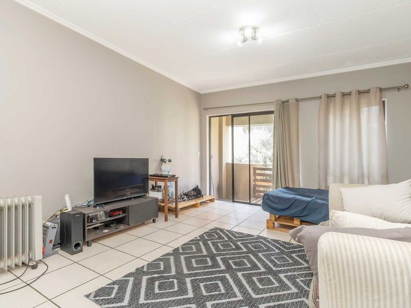 Investor’s Gem in The Matrix – Secure, Central & Income-Generating from Day One - Photo 3