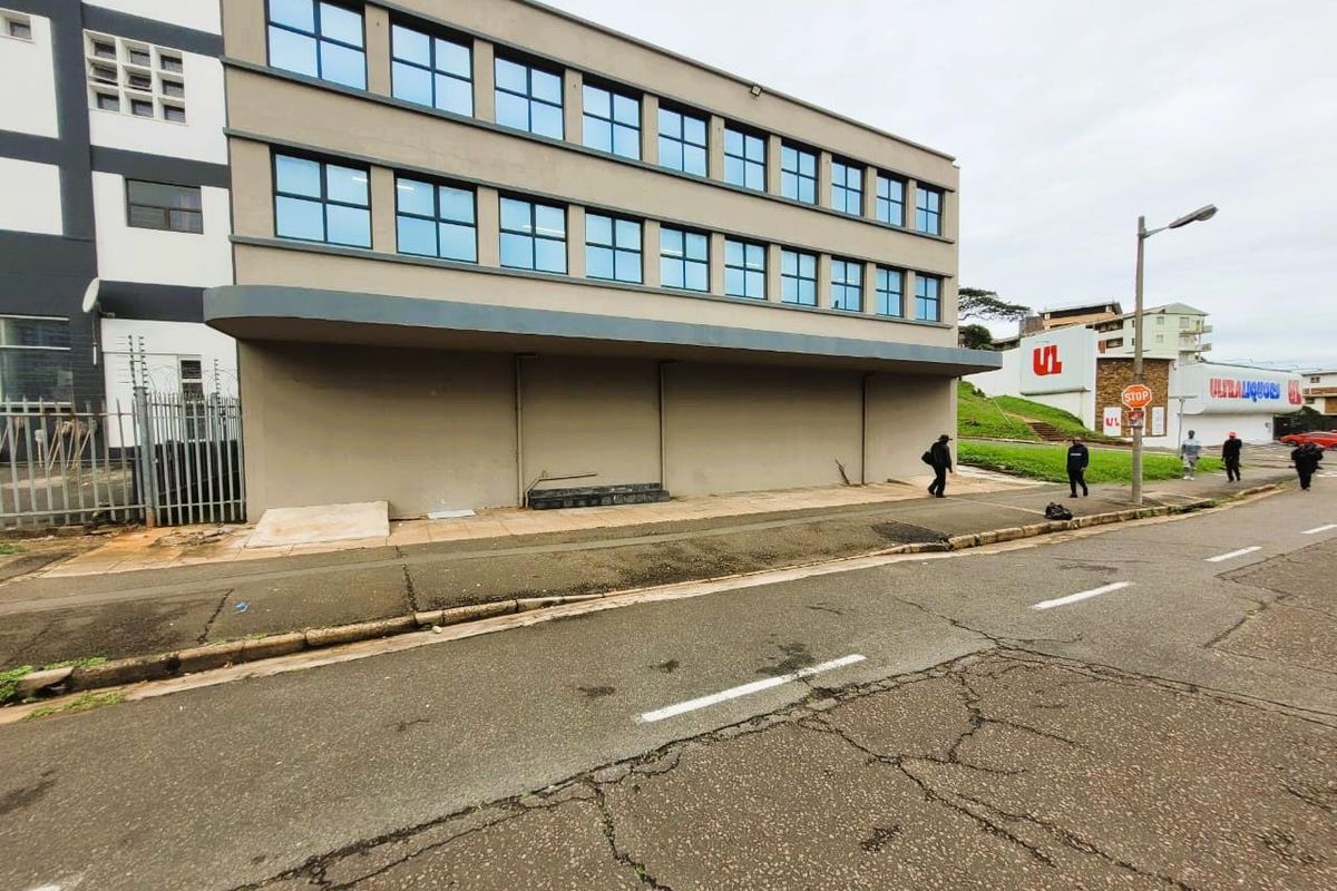 Huge potential awaits you -  Call Centre - Medical rooms, Architects offices, Accounting firms - Photo 3