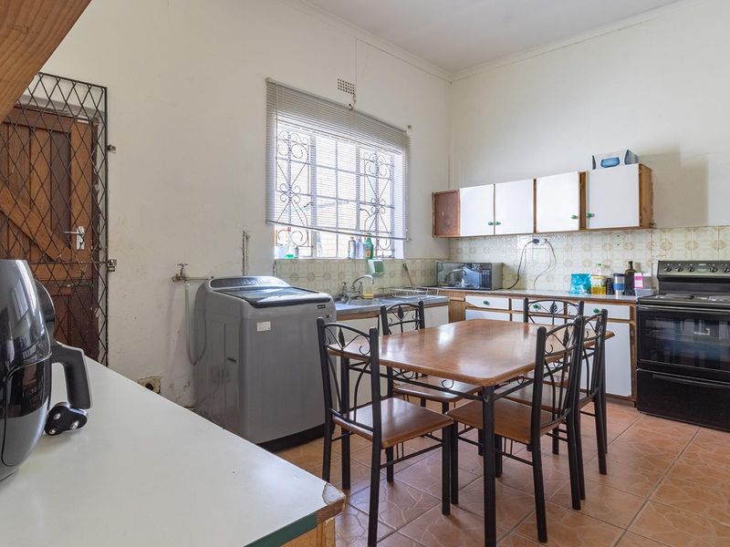 4-Bedroom, 1-Bath Home with Great Bones – Ready for a Little TLC - Photo 6