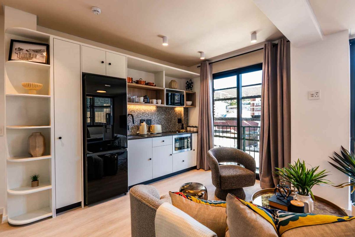 Studio apartment in Cape Town City Centre - Photo 2