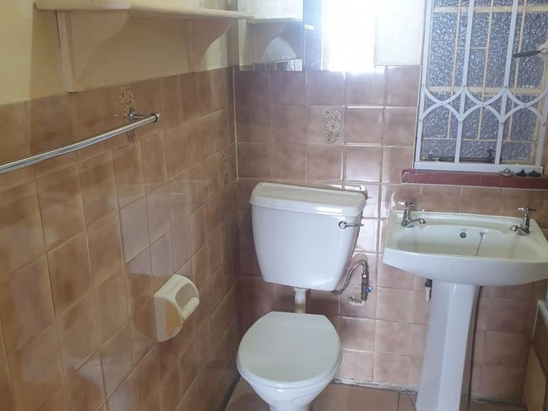 Inviting 1-Bedroom Apartment in the Heart of Benoni - Photo 10