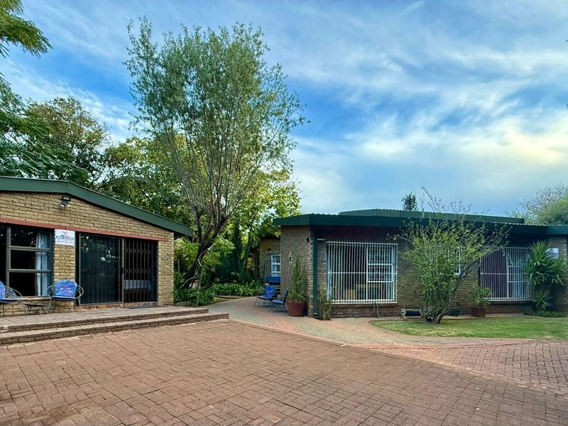 Comfortable Family Living with Extra Income Potential - Photo 2