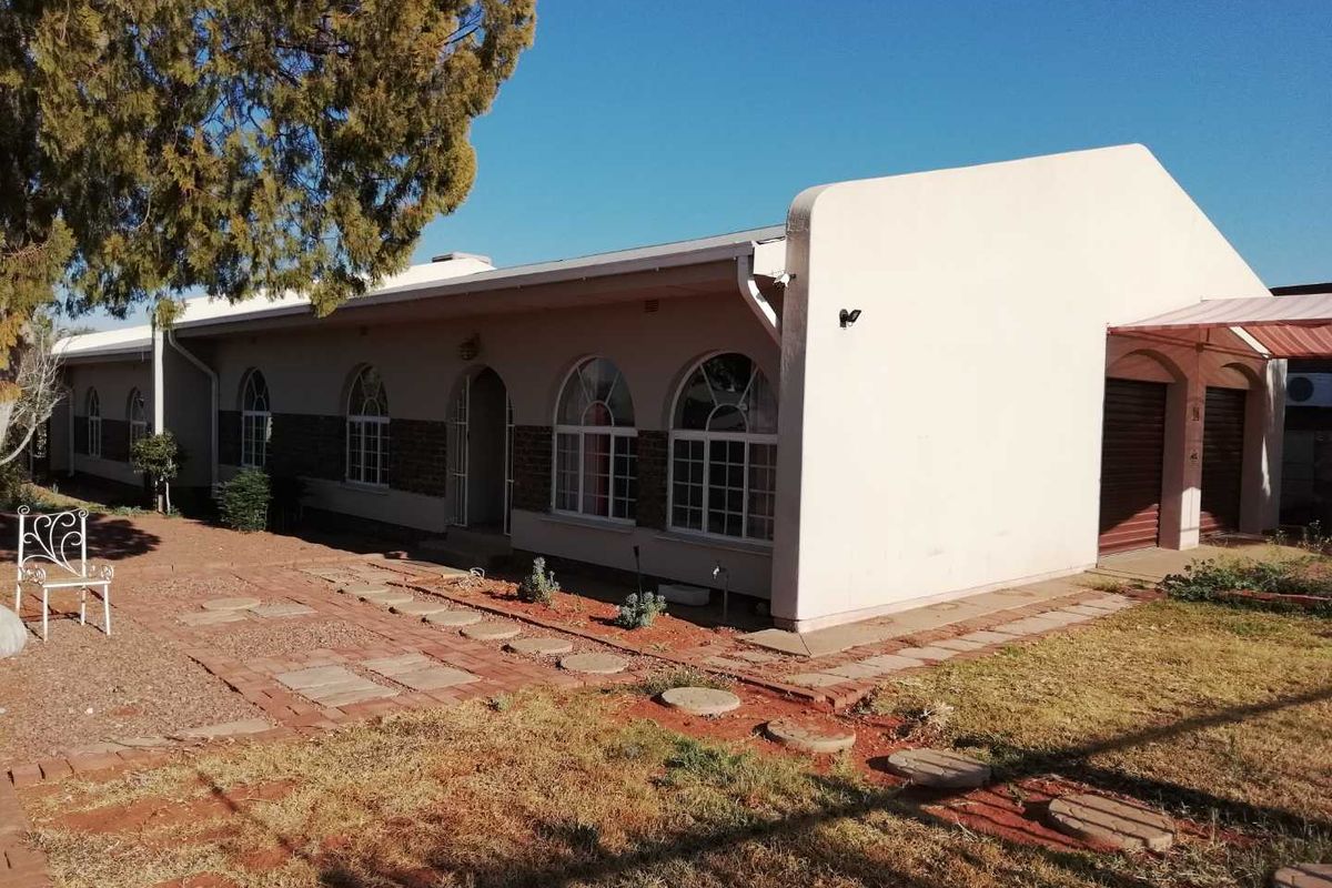 Spacious family home – value for your money! - Photo 4