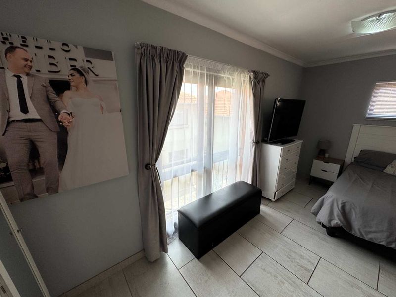 Elegant & Move-in-Ready First Floor Gem! - Photo 9