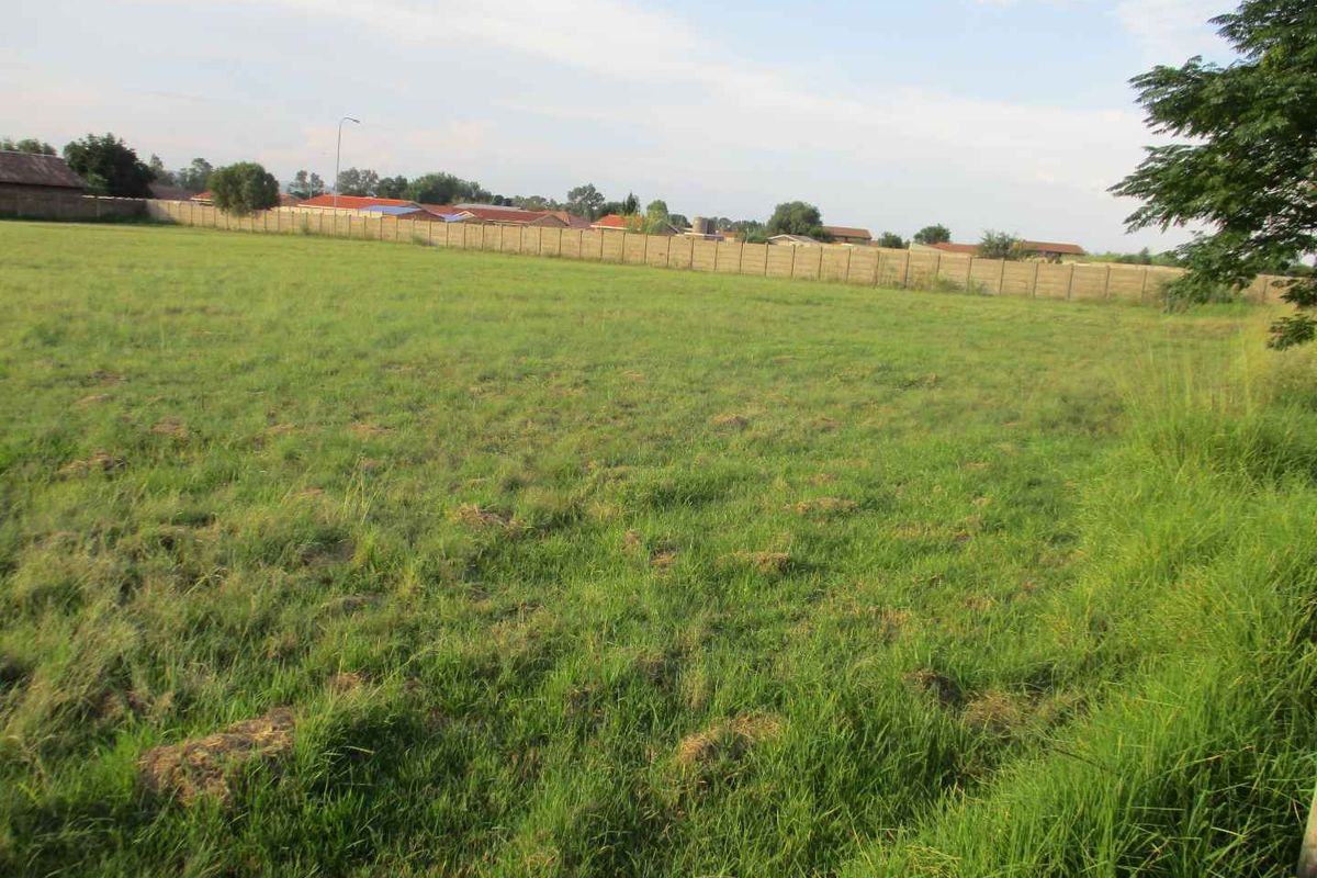 Vacant land for 20 Sectional Titles - Photo 3