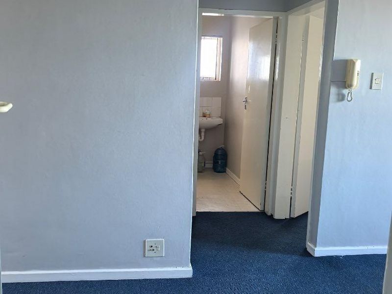 65m2 office space to let in newton park - Photo 6