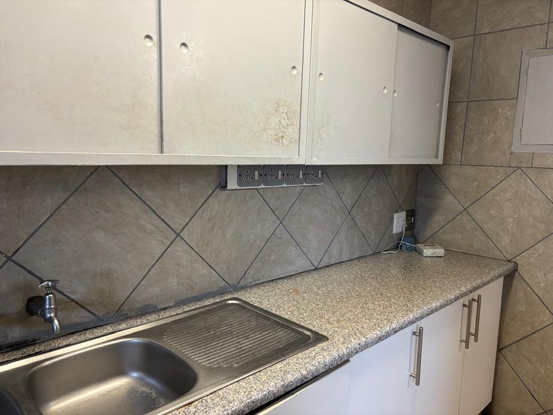 Every investors dream apartment is now for sale. - Photo 5