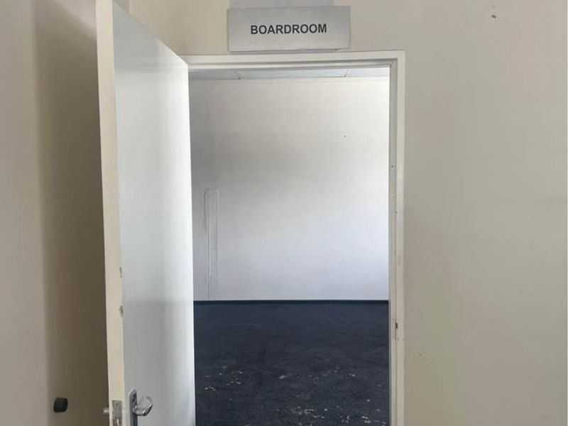 Double Storey Office Space To Let - Photo 2