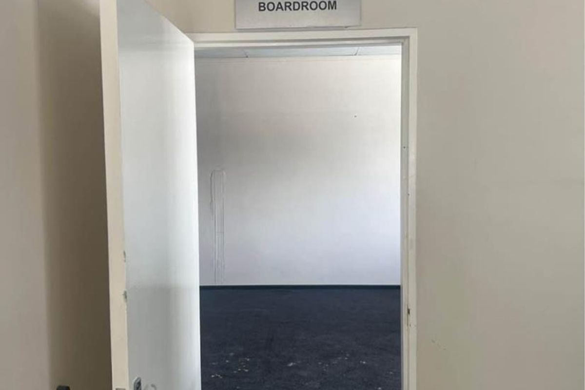 Double Storey Office Space To Let - Photo 2