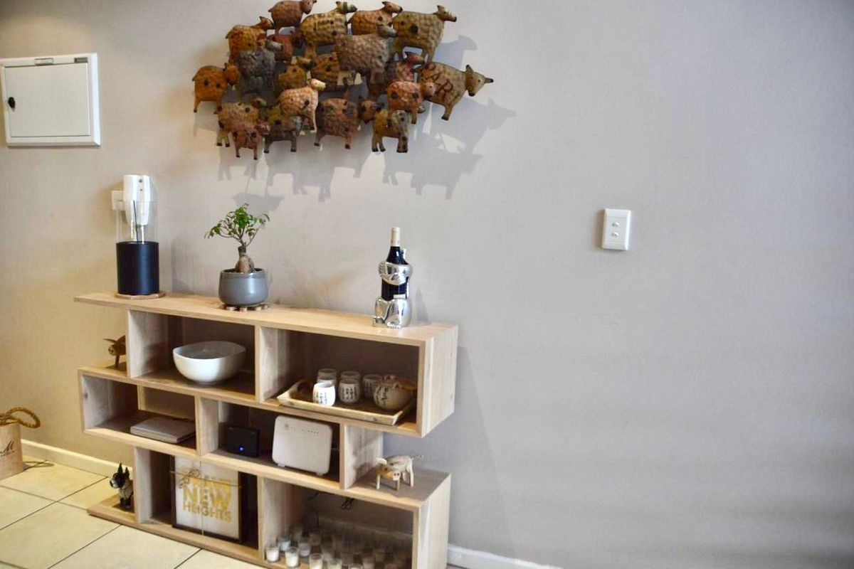 STUNNING DOUBLE VOLUME LOFT APARTMENT IN CRAIGHALL PARK - Photo 4