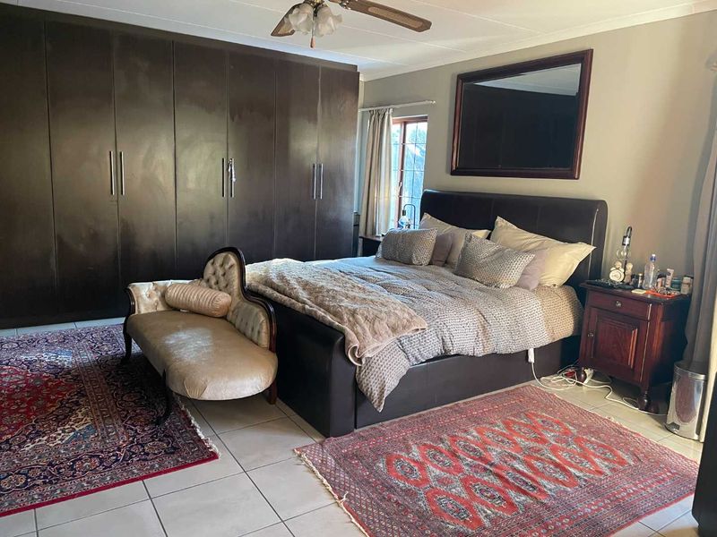 Warm, engaging family home in Northern Suburbs. - Photo 2