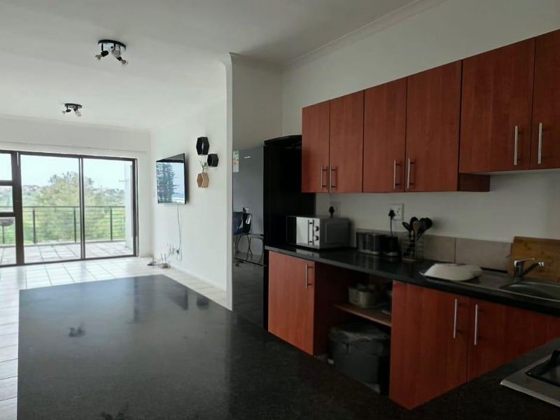 Modern 3-Bedroom Apartment with Breathtaking Ocean Views - Photo 4