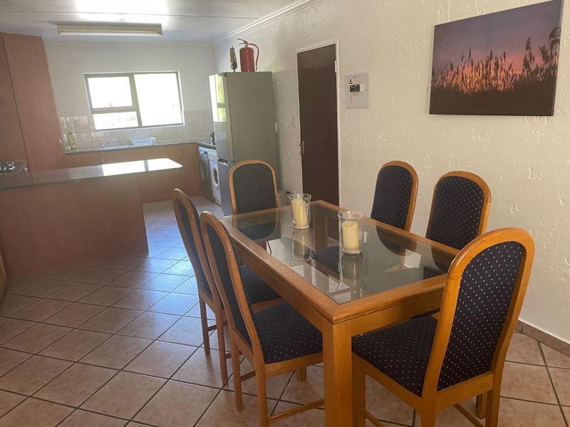 UNFURNISHED TWO BEDROOMS - Photo 9