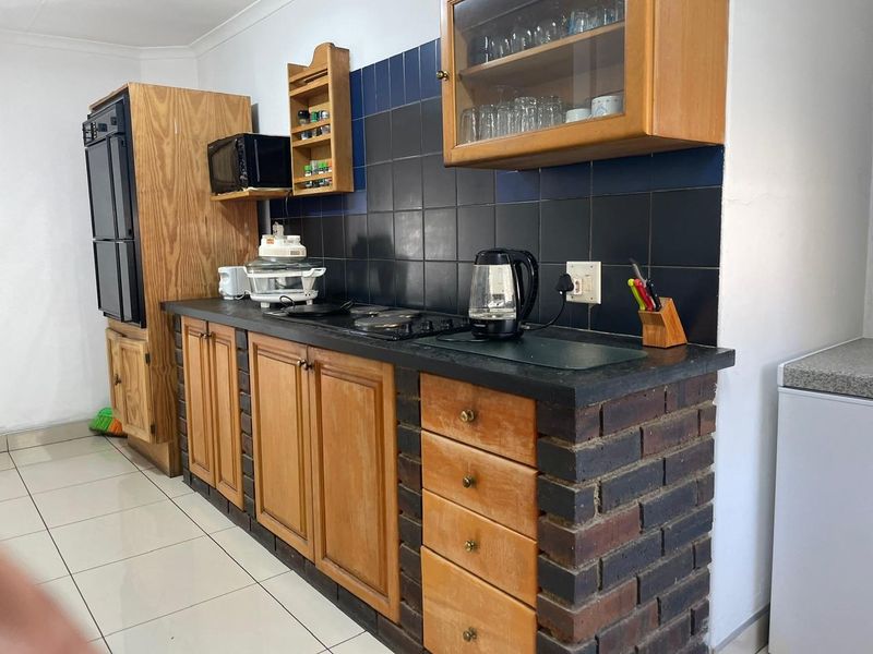 4 Bedroom house available in Bloubsrand - Photo 7