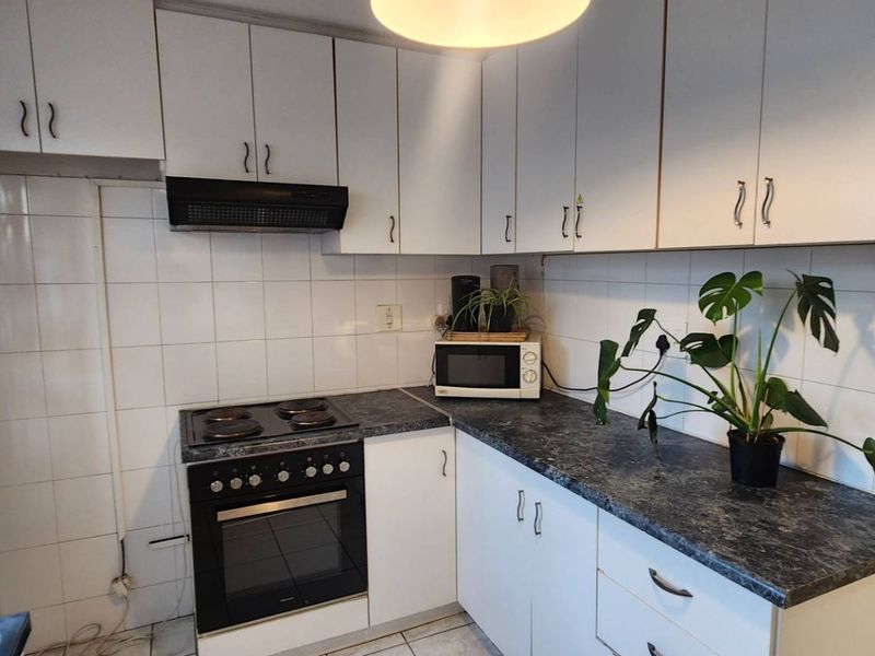 Your Comfy Family Home Awaits. - Photo 6