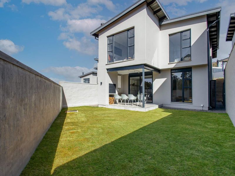 A Rare Final Opportunity - Modern Design, Elevated Views - Photo 2