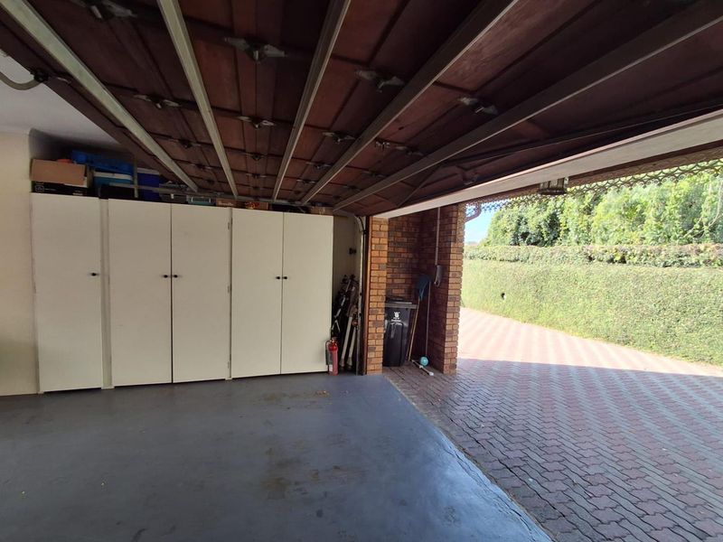 Spacious 3-Bedroom unit with garden and double garage - Photo 10