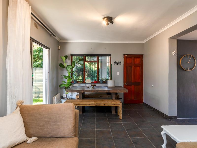 3 Bedroom, 2.5 Bathroom, Double Garage - Photo 7