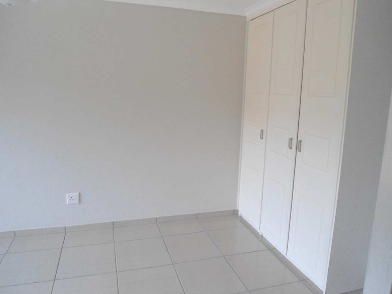 Modern 3-Bedroom Rental in Desirable Meer En See - Photo 9