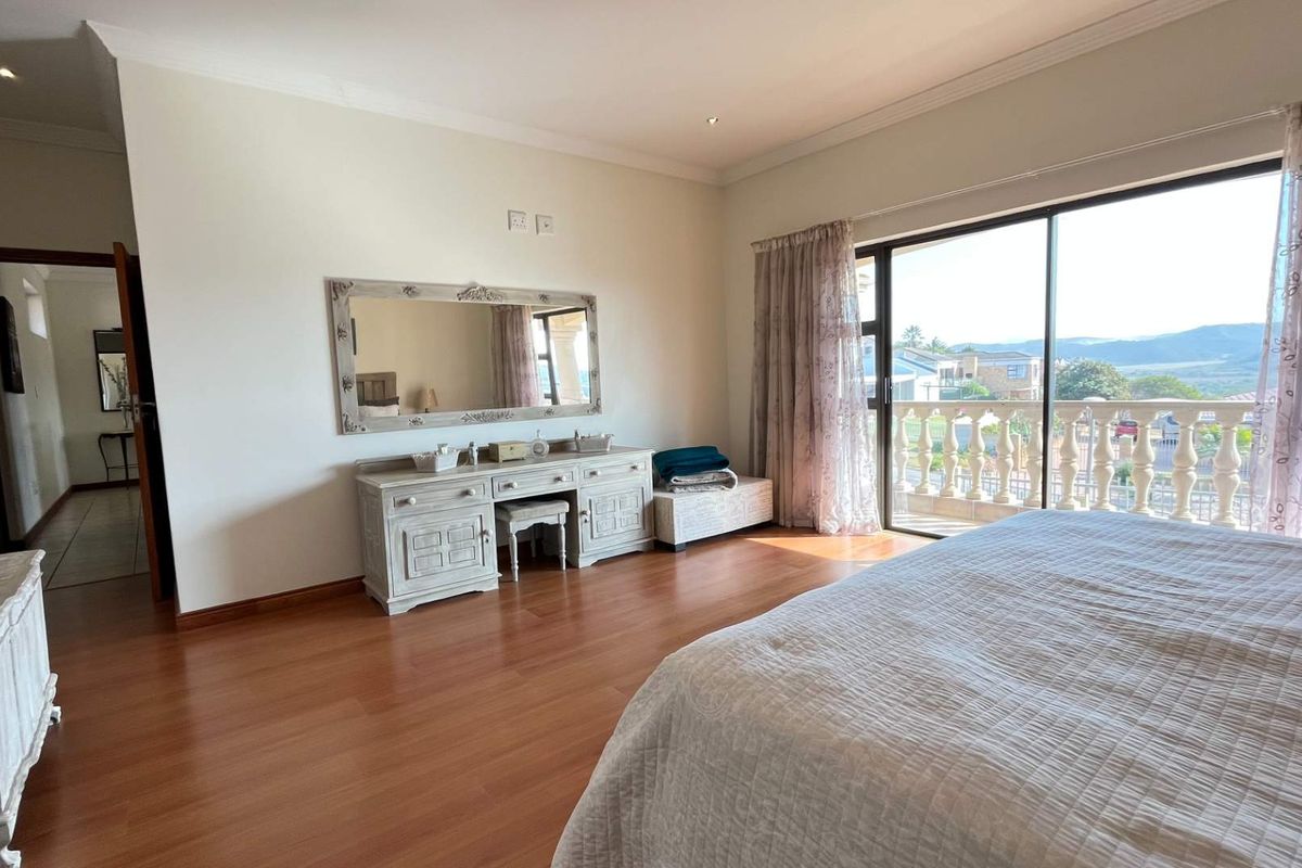 Your Dream Home with Additional Separate 2nd Home in Hartenbos: Luxury, Views, and Space - Photo 5