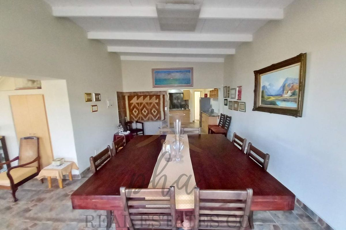 Family Home For Sale In Hentiesbay, Walking Distance From The Beach - Photo 3