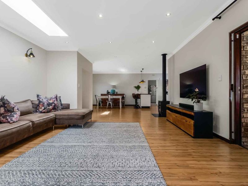 A FEEL-GOOD FAMILY HOME IN THE HEART OF LOVELY LONEHILL - Photo 9