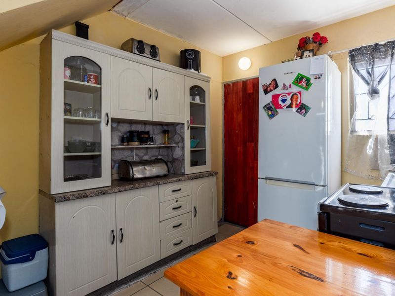 2 Bedroom Property Available in Delft - Photo 5